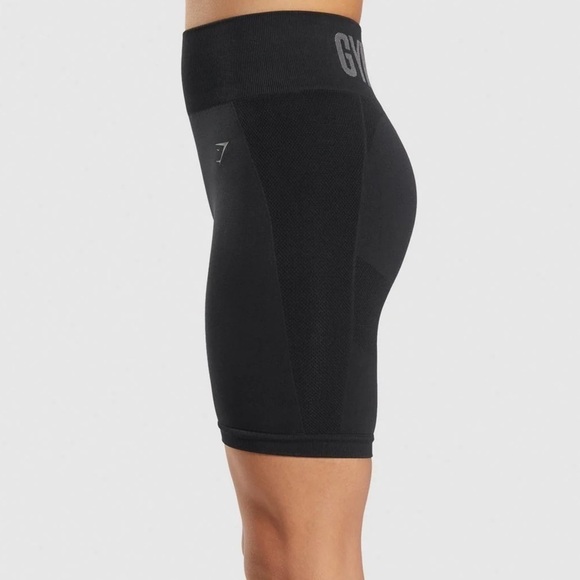 GYMSHARK Flex Cycling Shorts in Black, Small - Picture 3 of 7